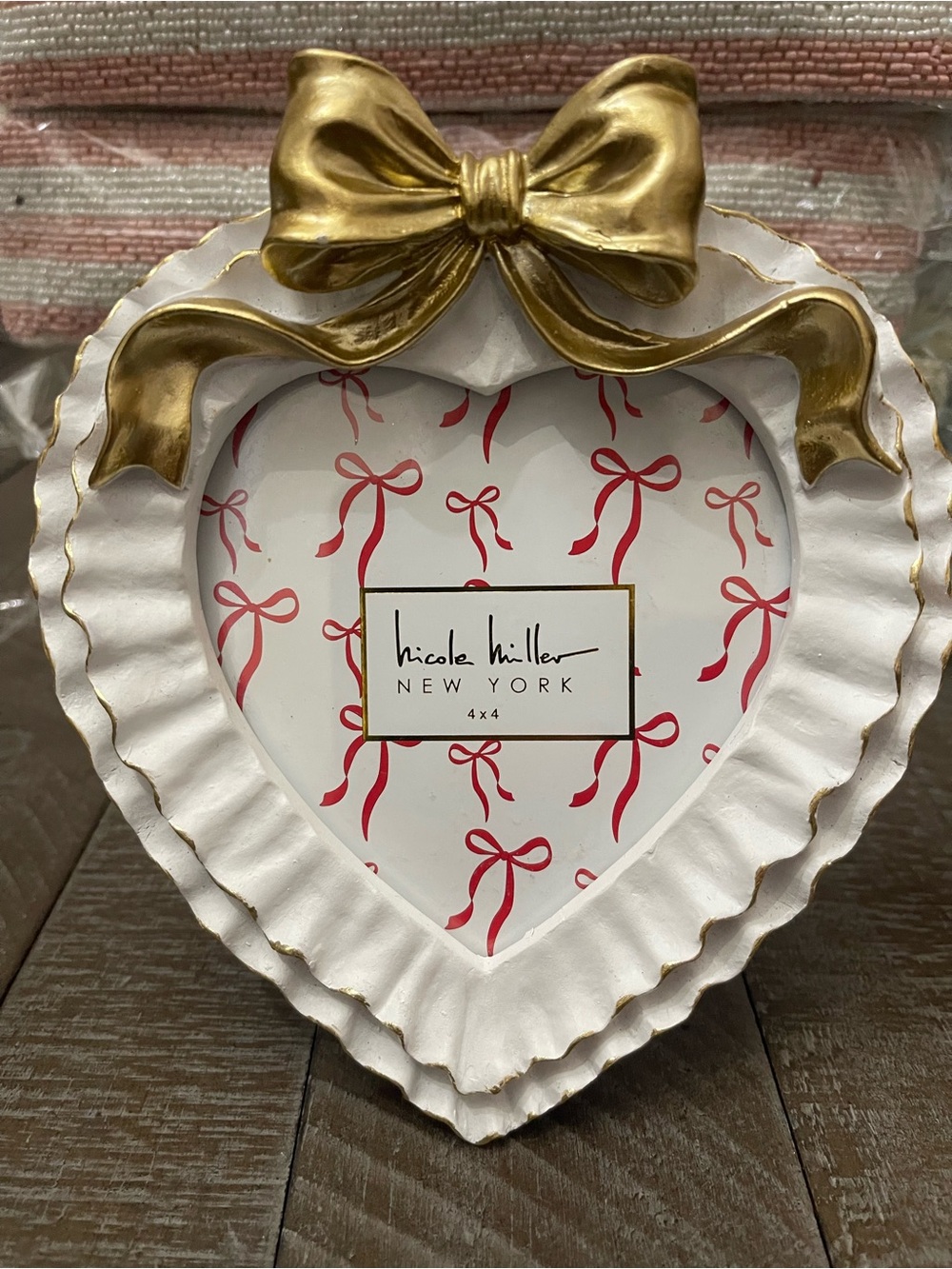 Nicole Miller Heart Photo Frame in White and Gold
